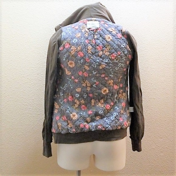 5/$20 Sanctuary Army Green Jacket Floral Lining - Picture 6 of 7